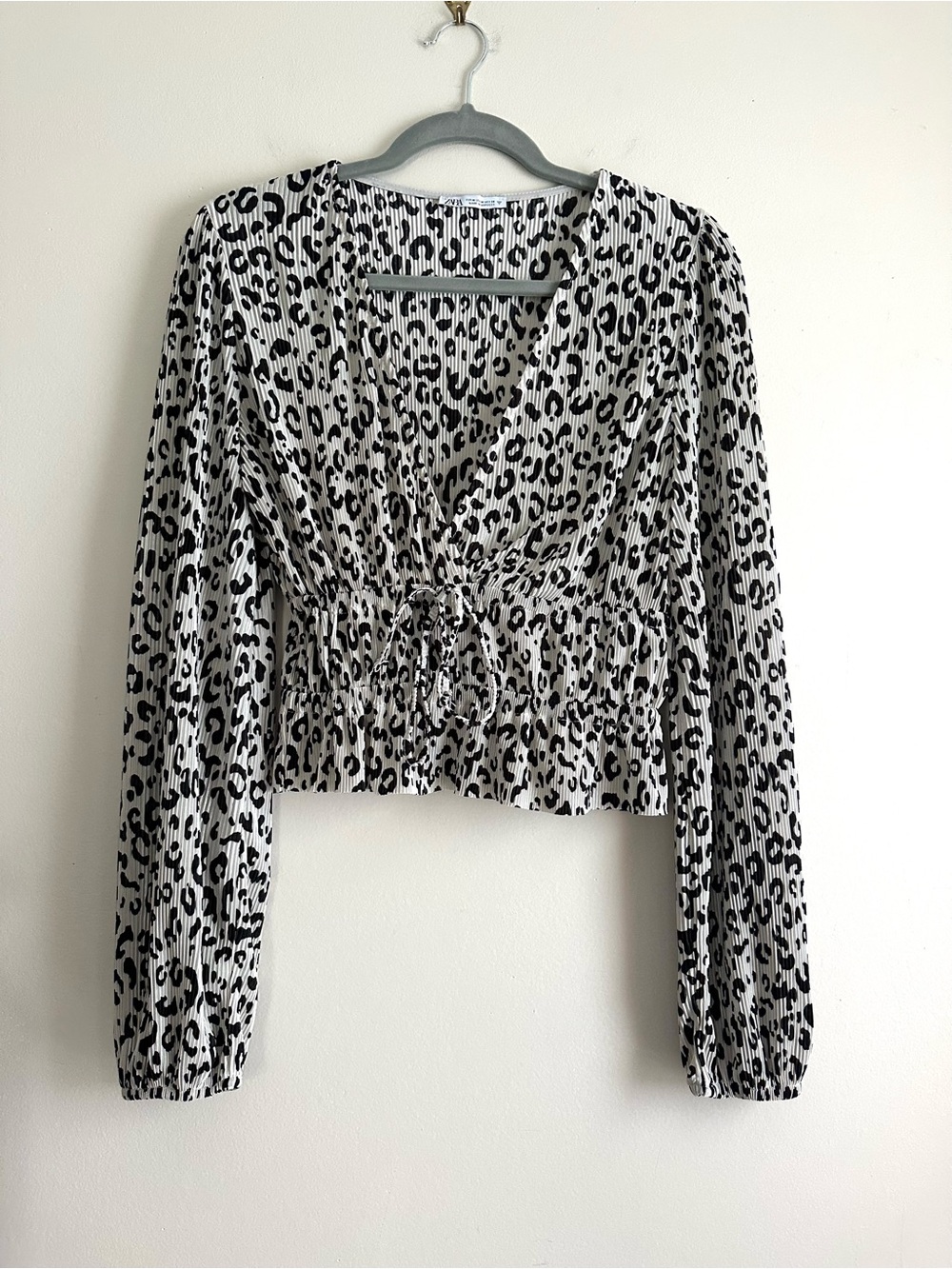 Zara • Leopard Print Plissé Tie-Front‎ Blouse